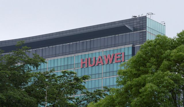 Trụ sở của Huawei tại Thâm Quyến với 80.000 lao động (Ảnh: Reuters)